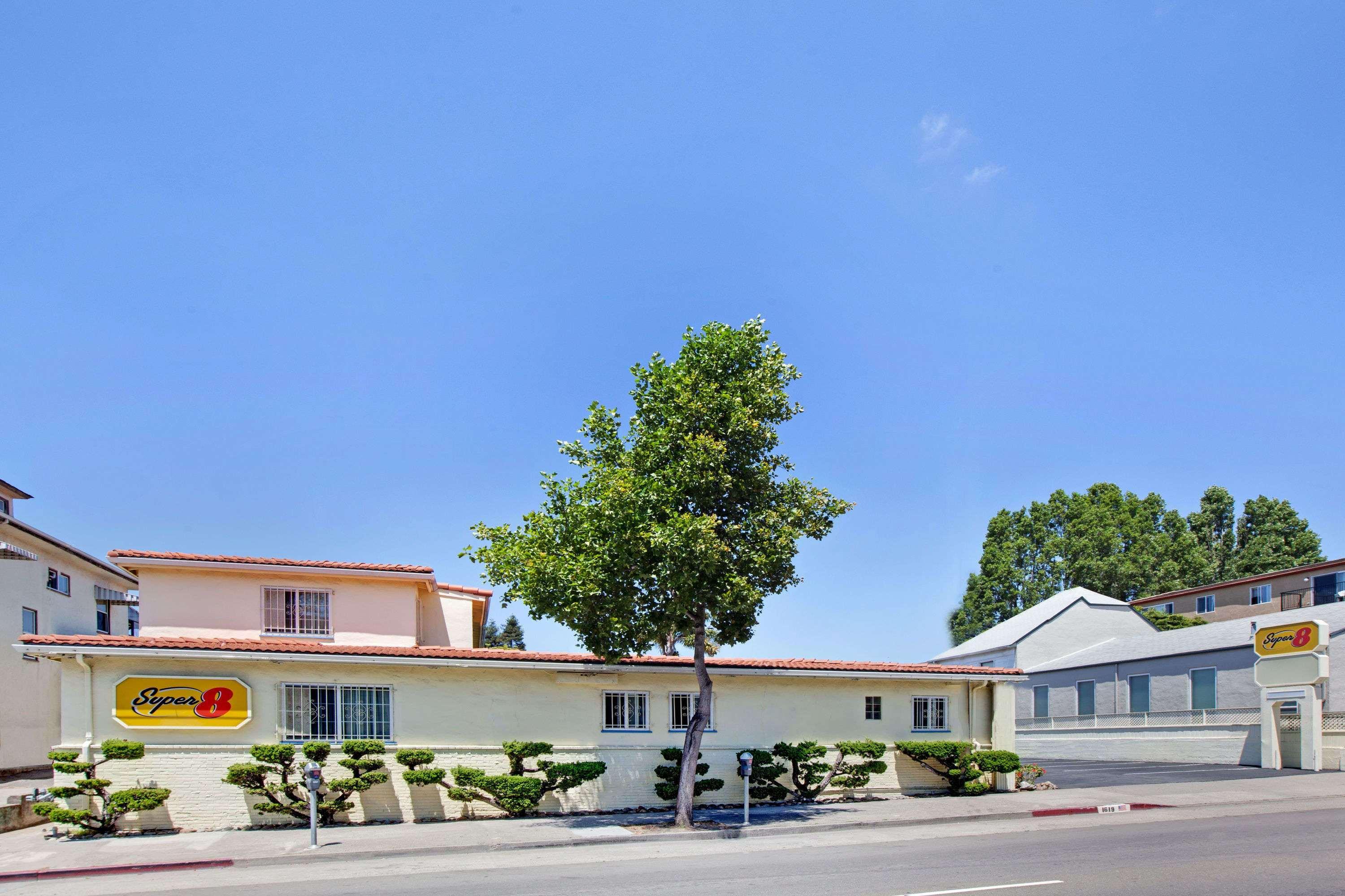 Motel Super 8 By Wyndham Berkeley