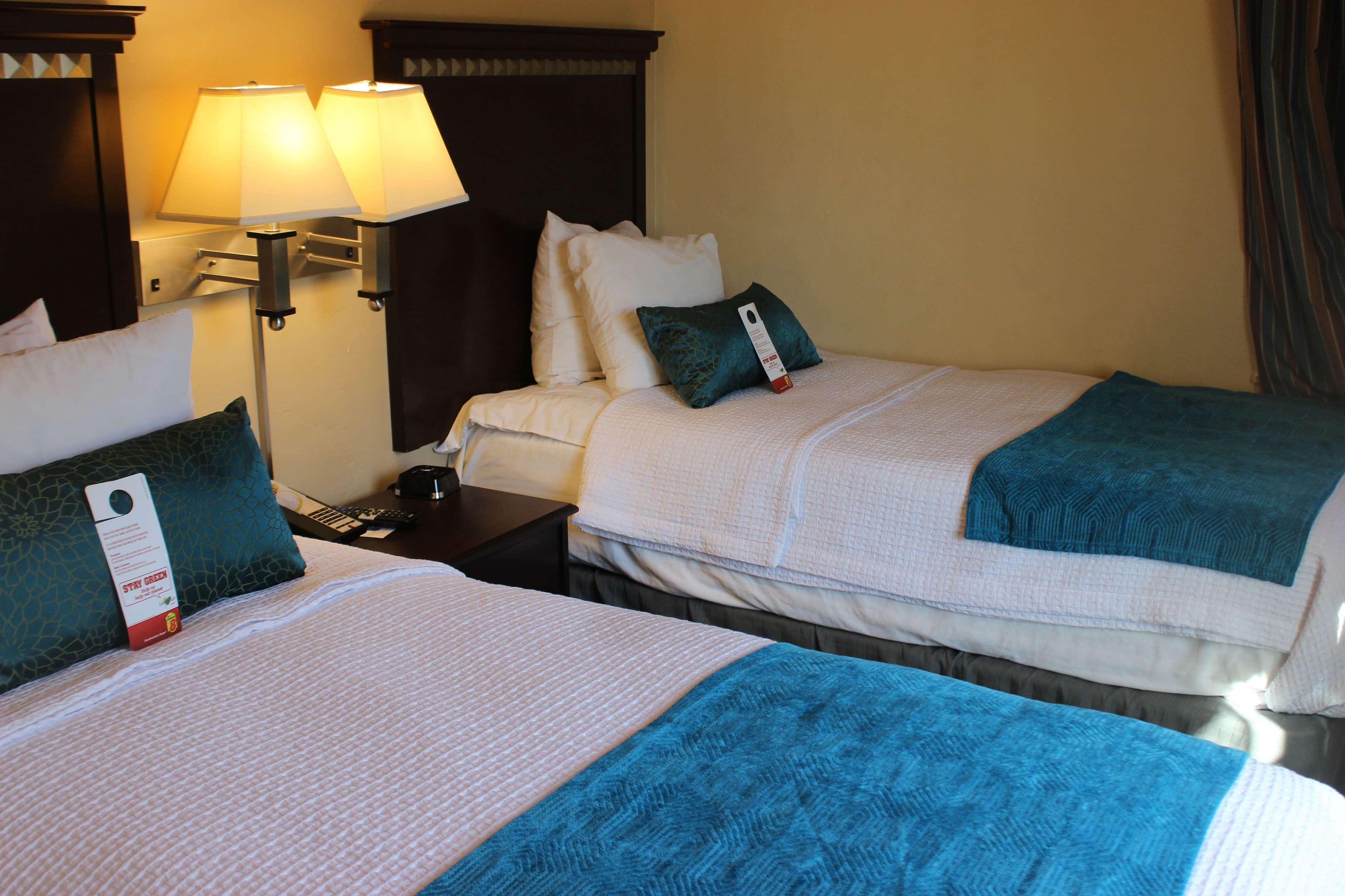 Super 8 By Wyndham Berkeley
