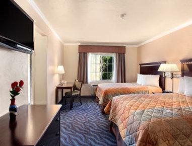 Super 8 By Wyndham Motel 2*